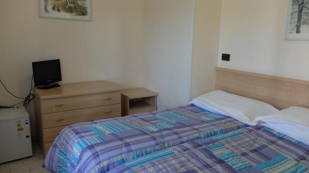 Hotel Dependance Montecatini Terme Chambre photo